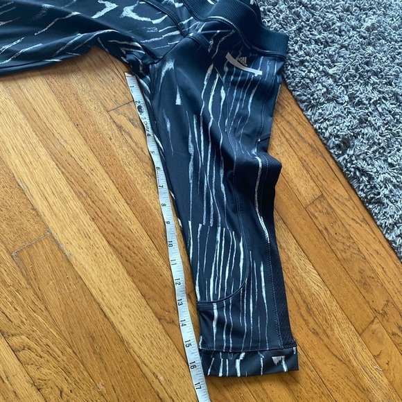 adidas by Stella McCartney 3/4 Running Tights Black and Frost Size Small - Picture 6 of 12